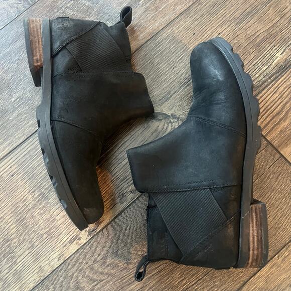 Sorel Emelie Black Chelsea Low Heel Bootie Waterproof Leather Women's Size 8 - Picture 1 of 7